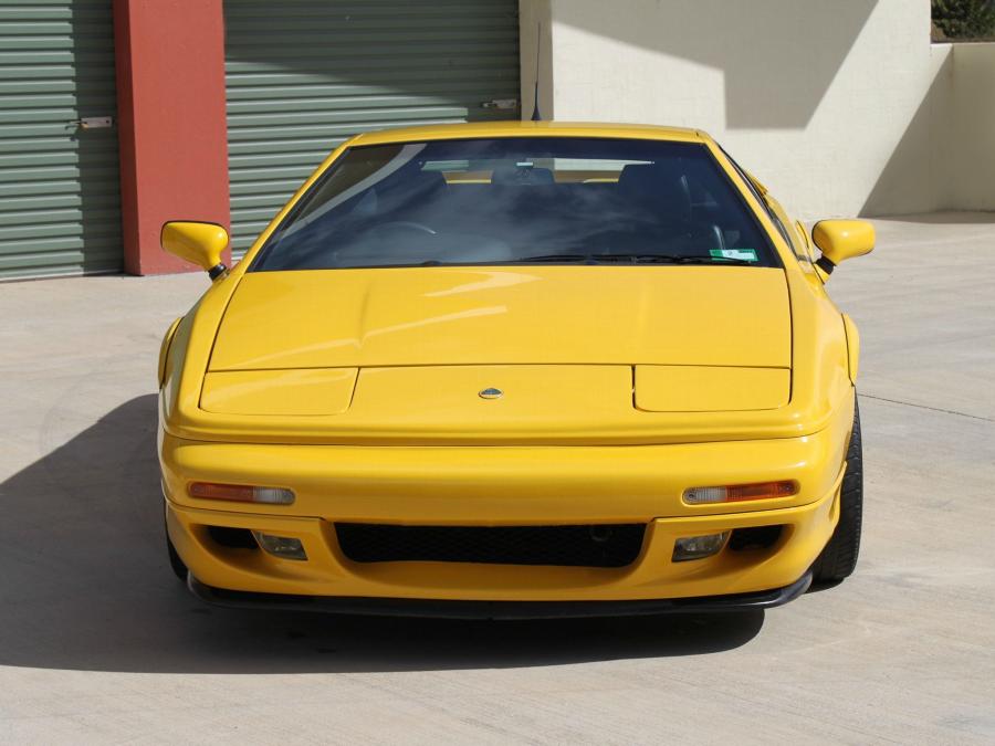  Lotus Esprit GT3 1996 года  (фото 3 из 8)